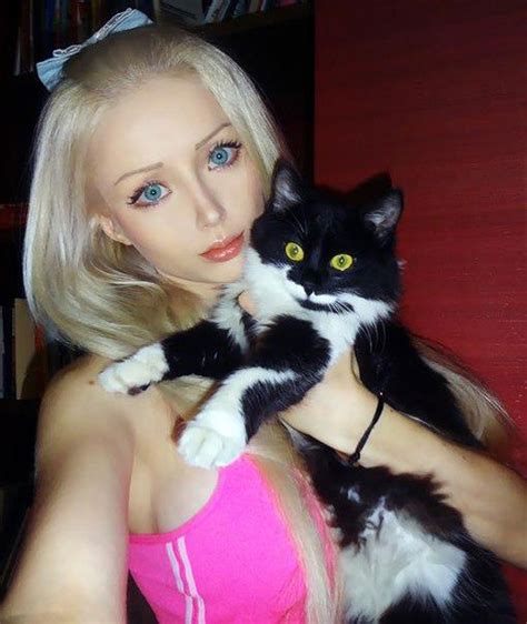 Russian Barbie Doll Valeria Lukyanova Comes From Outer Space