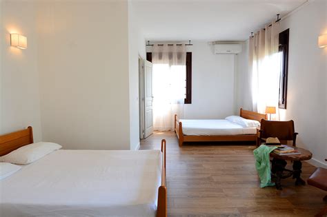 hotel costa verde hotel  san nicolao moriani plage chambre triple