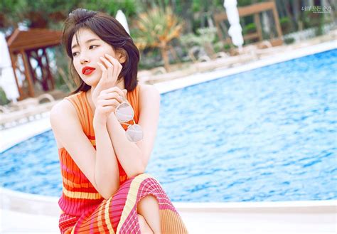 photo suzy for summer collection of carin sunglasses