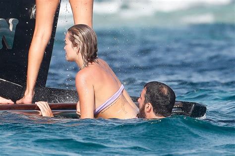 Rita Ora Nude Boobs On A Yacht With Romain Gavras 10 Photos And