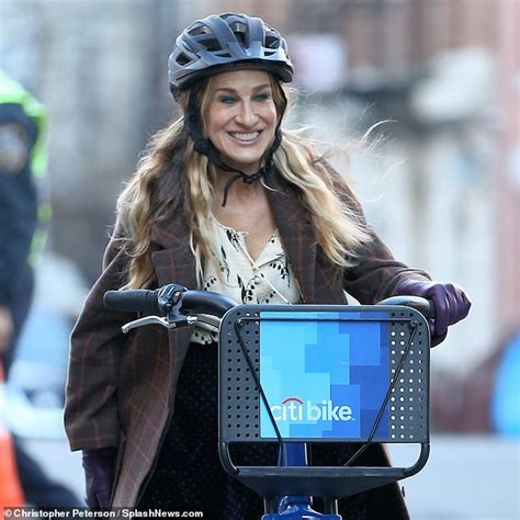 Sarah Jessica Parker Rides A Citibike While Filming Season