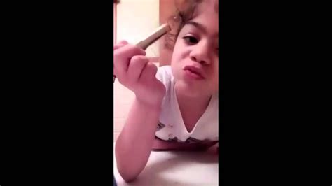 mom catches her daughter putting on makeup youtube