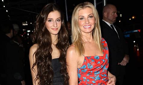 Faith Hill Shows Off Her Daughter Maggie Who She Had With Tim Mcgraw
