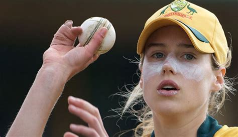 top 10 most beautiful women cricketers in the world 2018