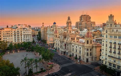 travel guide  valencia   stay      spains laid