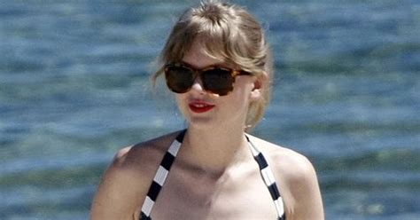 queen naked taylor swift showing off her bikini body at cottesloe beach in perth