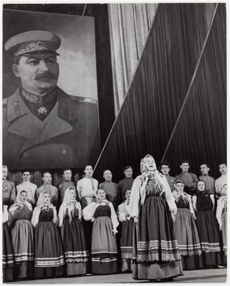 [traditional Ukrainian Songs Being Performed At Tchaikovsky Hall