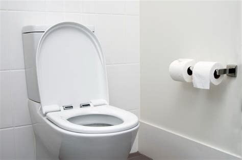 tipps zur benutzung oeffentlicher toiletten besser gesund leben