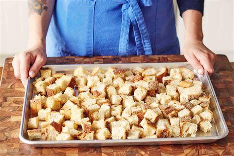how to make the very best thanksgiving stuffing kitchn