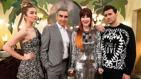 Schitt S Creek Sweeps 2020 Emmys 5 Fun Facts About The