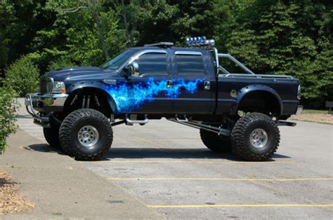 custom   ford super duty  driving monster show truck
