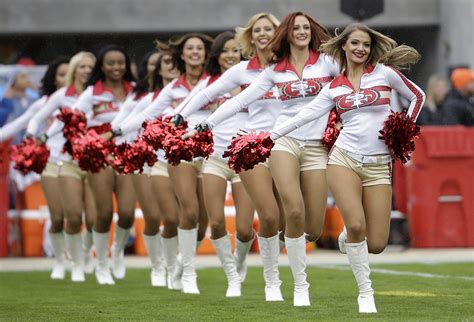 Nfl Hit With Lawsuit By Cheerleaders Demanding Higher Wages Sfgate