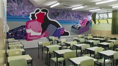 Escola Pública De Guarulhos Ganha Grafites Em Salas De Aula São Paulo