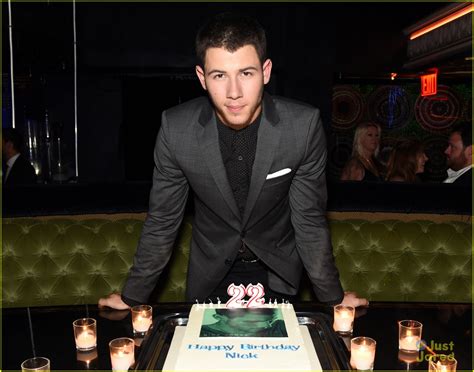 nick jonas the official thread [merged] page 33