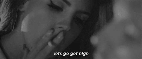 17 Reasons Why You Should Date A Girl Who Smokes Weed