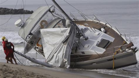 Captain Arrested After Sailboat Washes Ashore Off Venice Beach Ca