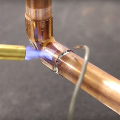 solder copper pipes