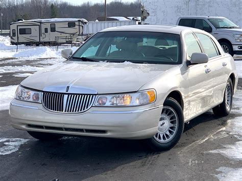 Used 2000 Lincoln Town Car 4dr Sdn Cartier For Sale In