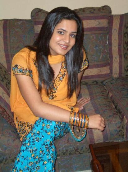 Pakistani Muslim Girls Photo Gallery Desi Girls