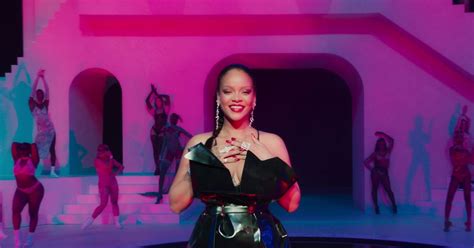 Le Défilé Savage X Fenty De Rihanna Diffusé Sur Amazon Prime Sur Le