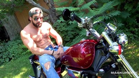 Maskurbate Hunky Biker Jerks Dick Outside Free Gay Porn