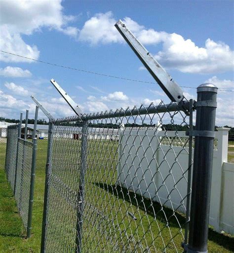 amazoncom extend  arm barbed wire barbwire extension chain link fence set  size