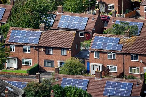 solar panel market uk installation jumps  households brace  bleak winter bloomberg
