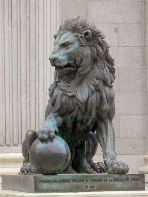 statues  lions   world    real wild