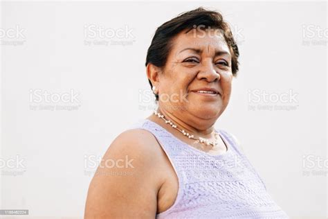 Potret Seorang Wanita Senior Meksiko Foto Stok Unduh Gambar Sekarang