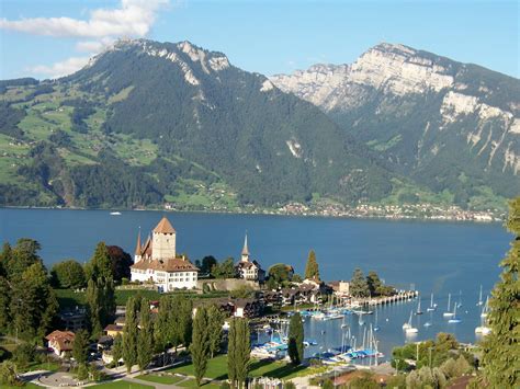 السياحة في ثون سويسرا و اهم الاماكن السياحية بها المرسال