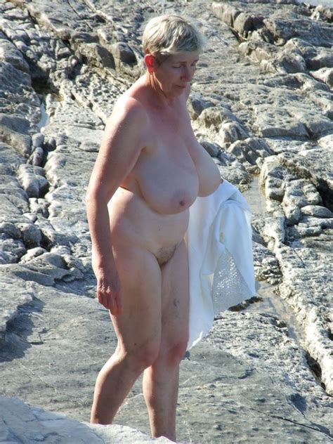 amateur granny with big boobs high definition porn pic amateur bigt