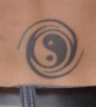 tattoos mit dem yinyang symbol