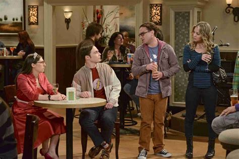 big bang theory johnny galecki s a fan of penny amy and bernadette