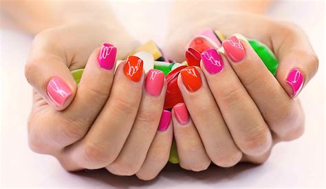 multi coloured nails  trend   designs ladylife