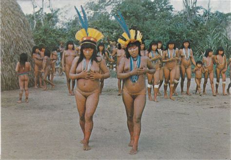 xingu women customs dress