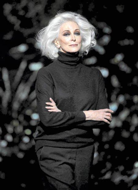 what stylish and chic parisiennes of a certain age wear carmen dell