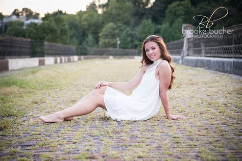 Are You Looking For A Customized Senior Session A Session