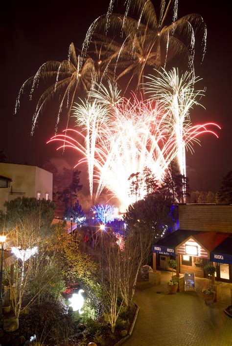 join   wednesday  sunday  winter wonderland   festive fireworks sherwood