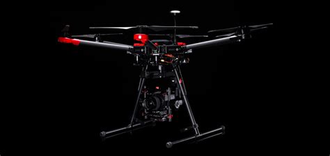 dron ze srednioformatowym aparatem  rozdzielczoscia  mp