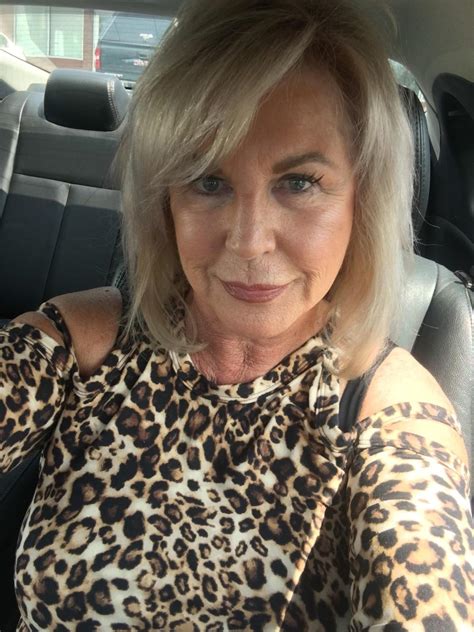 Sexy Cougars Pics Beautiful Blonde Mom Takes A Selfie