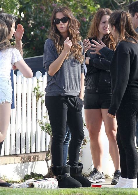 kate beckinsale photos photos kate beckinsale takes her daughter to a friend s house zimbio