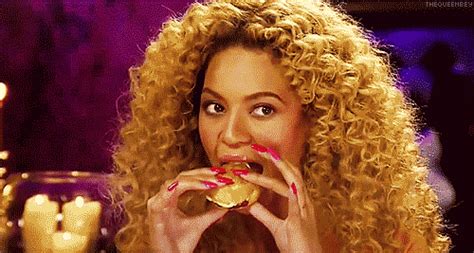 beyonce eating s find and share on giphy