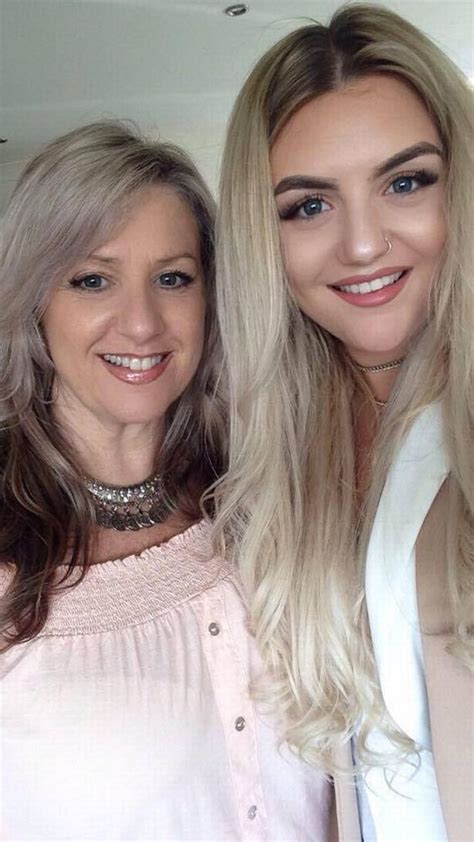 look a like mum and daughter graduate from university on same day and