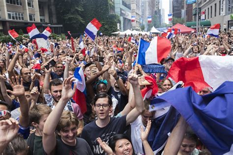 French Fans Across The U S Celebrate The World Cup Win