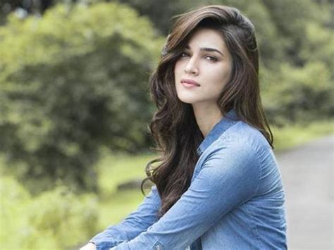 kriti sanon finishes shooting for bareilly ki barfi feels sad on film