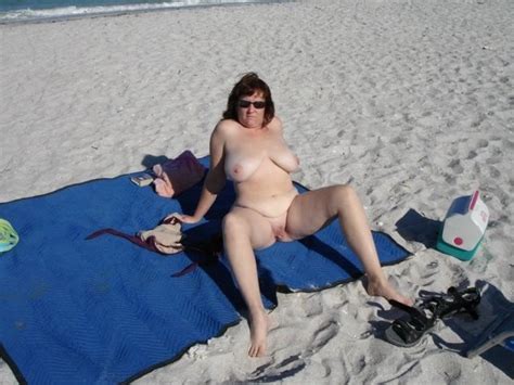 Tampon Strings On The Beach 27 Pics Xhamster