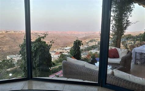 airbnb settlement snub   israel rental site    times  israel