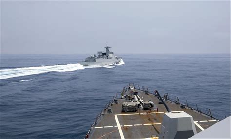 us chinese warships near miss in taiwan strait hints at ongoing