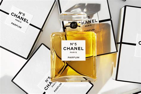 packaging  chanel   story packly blog