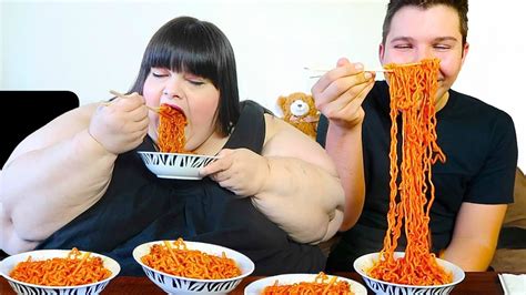 Extreme Spicy Noodle Challenge With Hungry Fat Chick Youtube